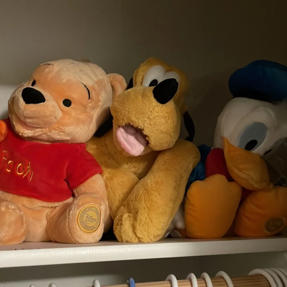 Disney stuffed animals Mickey Mouse Donald Duck Pooh bear Daffy Duck mint - Picture 4 of 5